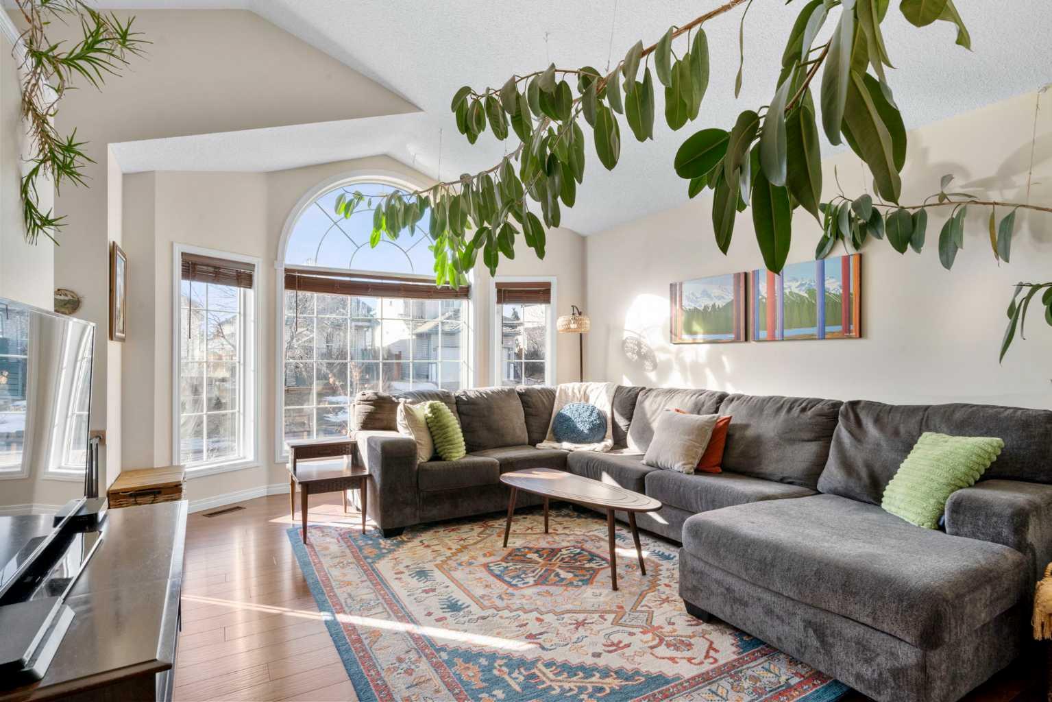 268 Mt Aberdeen Close SE