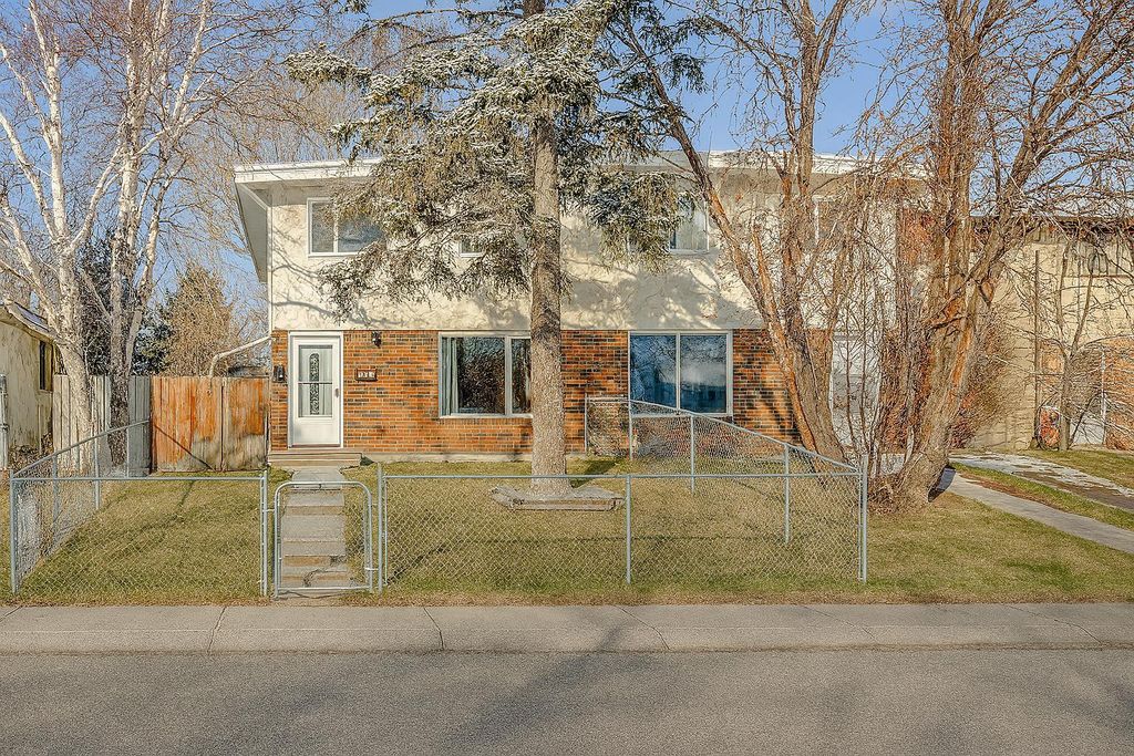 Photo of 3131 Dover Crescent SE, Calgary, AB T2B 1V4 (MLS # A2294367)