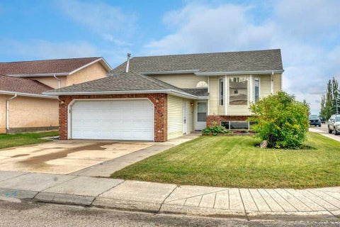 Photo of 303 Strathaven Drive, Strathmore, AB T1P 1M2 (MLS # A2343879)