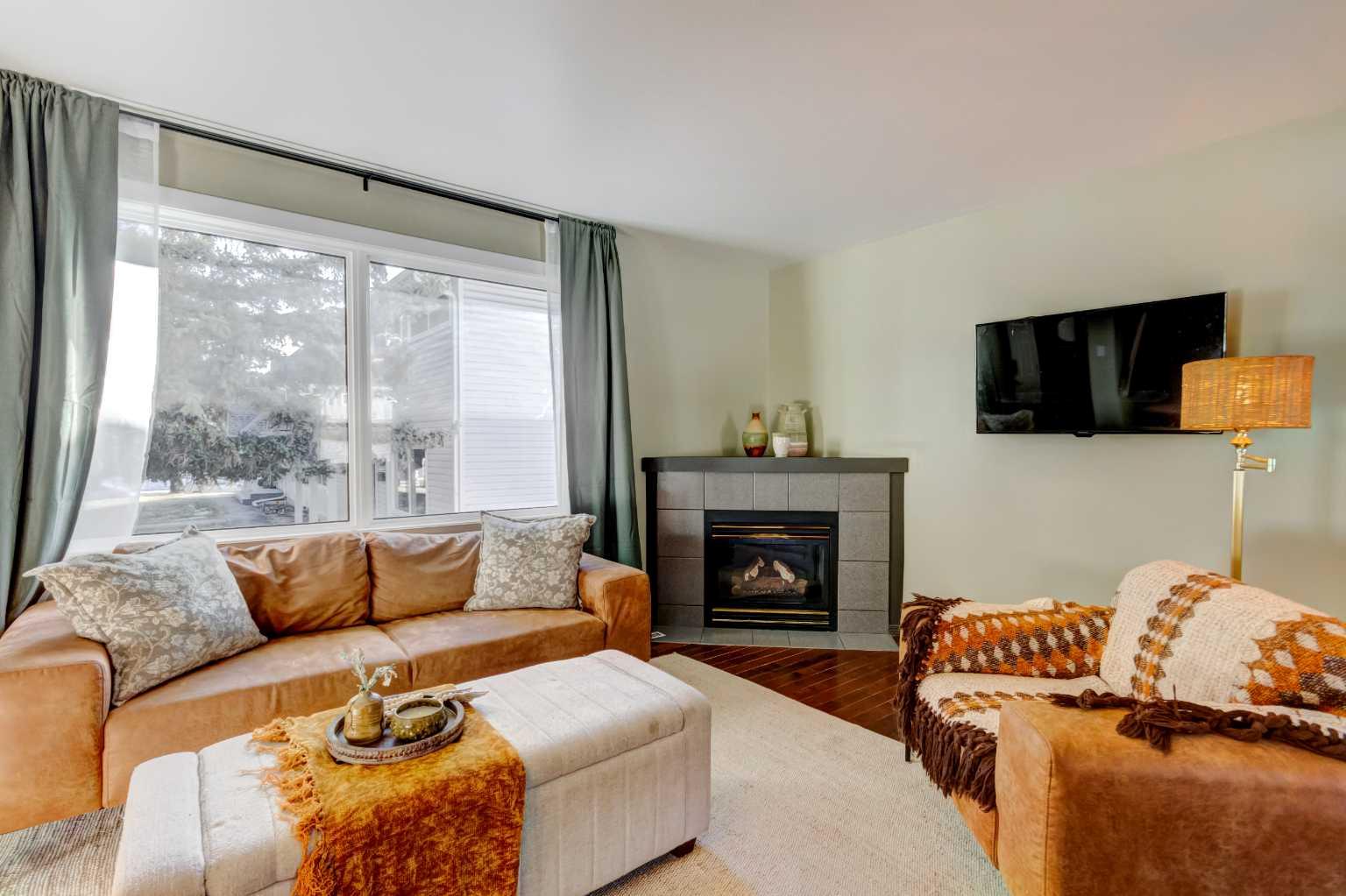 4525 31 Street SW 521