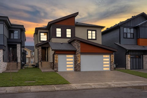 Photo of 131 South Shore Road, Chestermere, AB T1X 3G2 (MLS # A2355595)