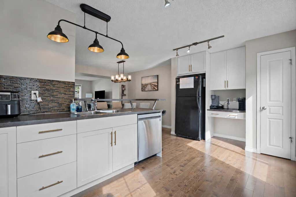 Photo of 205 New Brighton Villas SE, Calgary, AB T2Z 0T6 (MLS # A2332480)