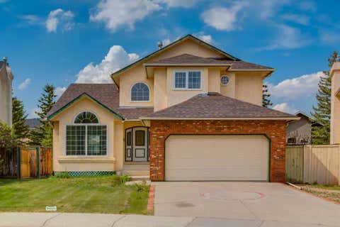 Photo of 183 Edgevalley Circle NW, Calgary, AB T3A 4X8 (MLS # A2337125)