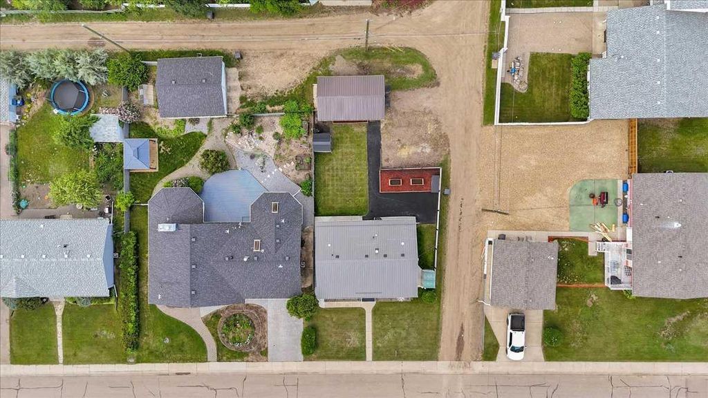 Photo of 401 15 Street E, Drumheller, AB T0J 0Y5 (MLS # A2323015)