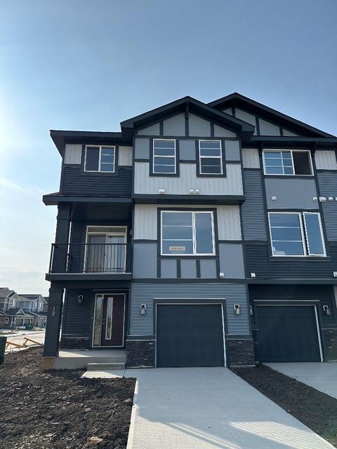 Photo of 13 Waterford Glen, Chestermere, AB T1X 2T8 (MLS # A2216188)