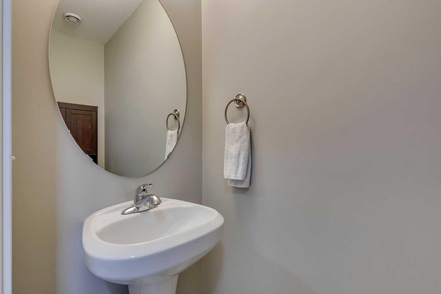 43 Sunrise Crescent NE