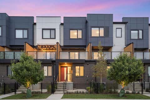 Photo of 8528 21 Avenue SE, Calgary, AB T2A 7W8 (MLS # A2335857)