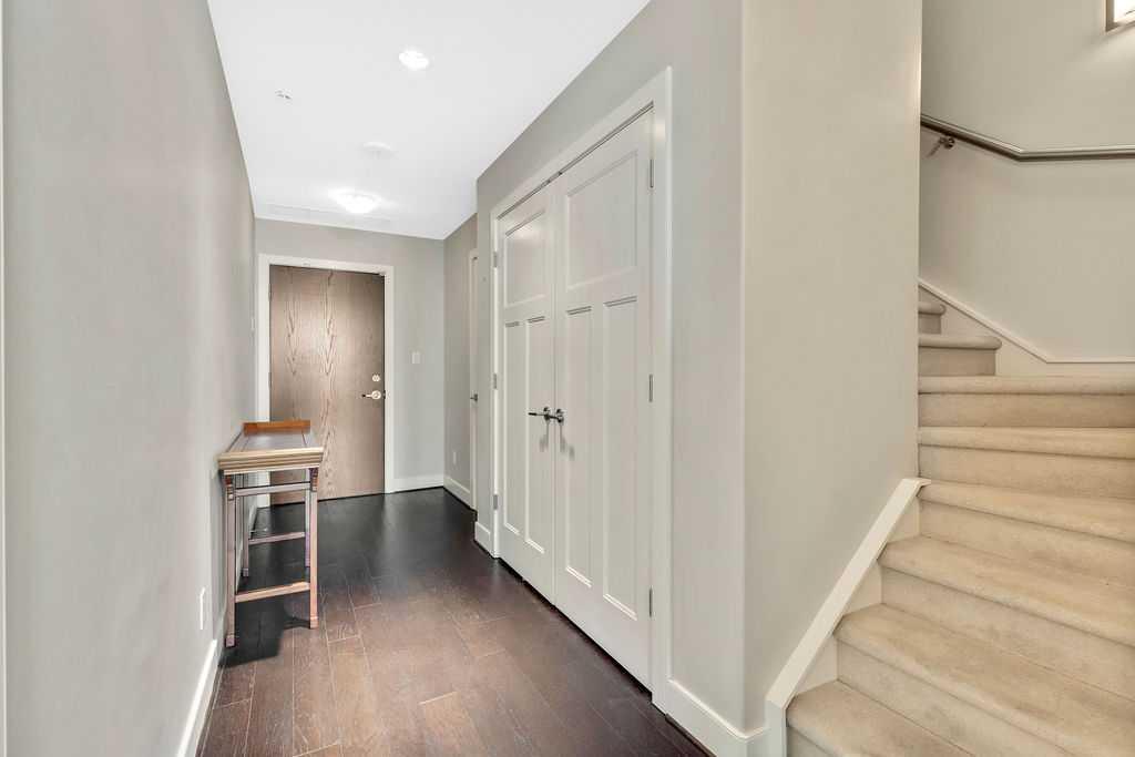 99 Spruce Place SW 1502