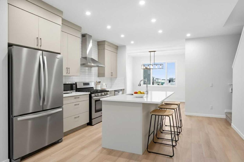 Photo of 17 Creekview Manor SW, Calgary, AB T2X 5Y4 (MLS # A2284416)