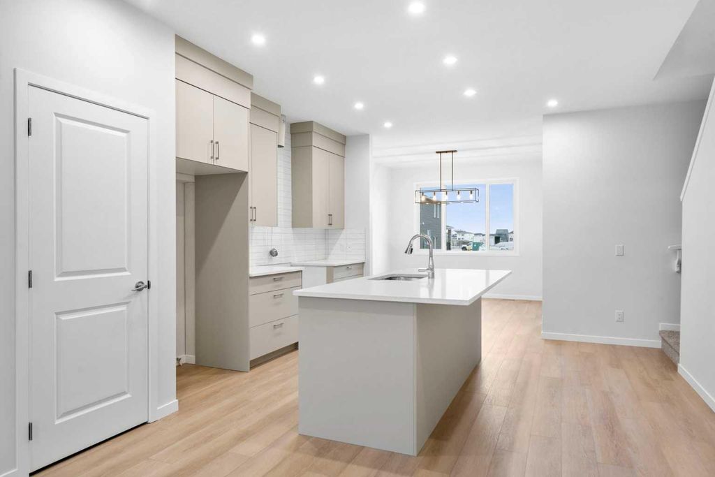 Photo of 17 Creekview Manor SW, Calgary, AB T2X 5Y4 (MLS # A2284416)