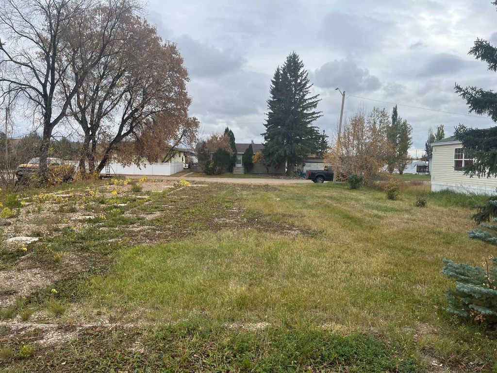 Photo of 5036 47 Street, Hardisty, AB T0B 1V0 (MLS # A2084927)