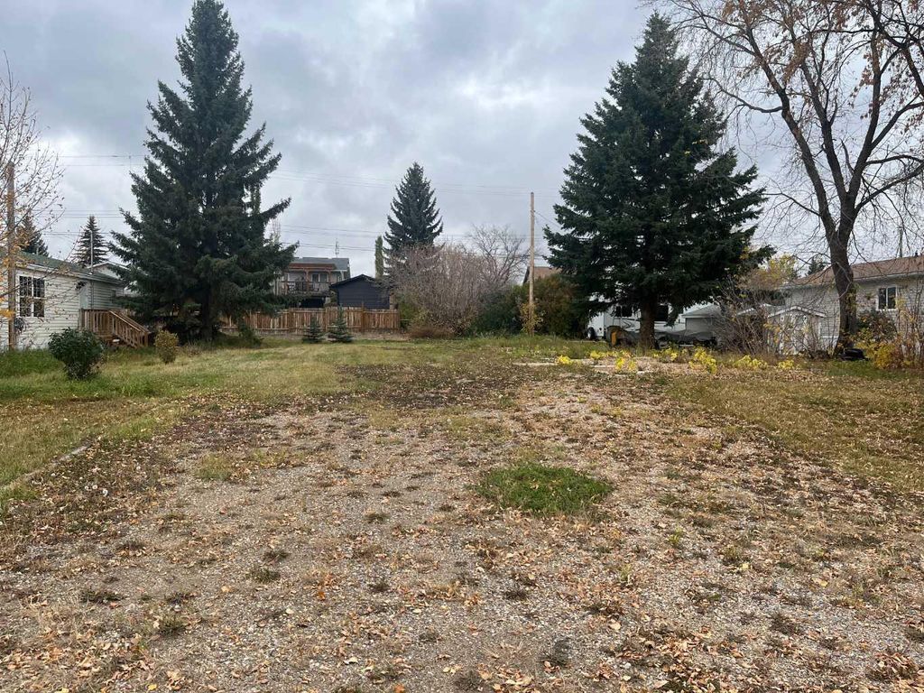 Photo of 5036 47 Street, Hardisty, AB T0B 1V0 (MLS # A2084927)