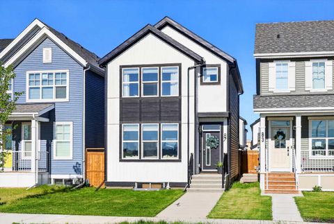 Photo of 87 Heirloom Boulevard SE, Calgary, AB T3S 0H2 (MLS # A2319882)