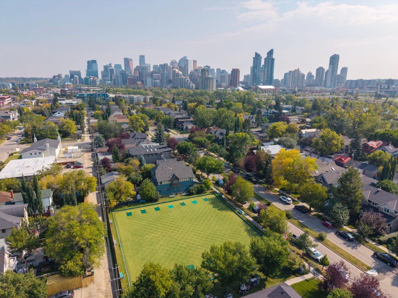 1727 Bowness Road NW