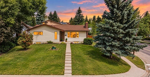 Photo of 7304 Silver Springs Road NW, Calgary, AB T3B 4E6 (MLS # A2342926)