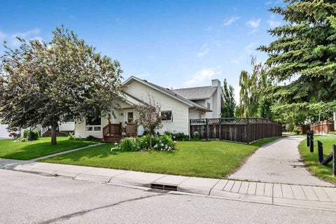 Photo of 1001 17 Street SE, High River, AB T1V 1P9 (MLS # A2325268)