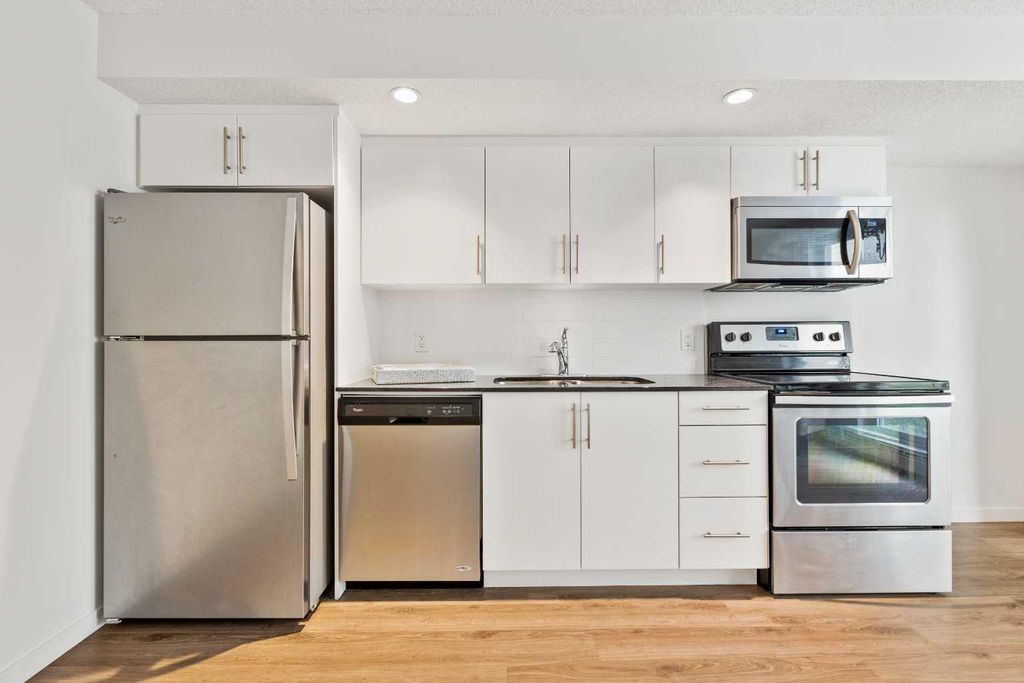 Photo of 1920 11 Avenue SW #206, Calgary, AB T3C 0N9 (MLS # A2327780)