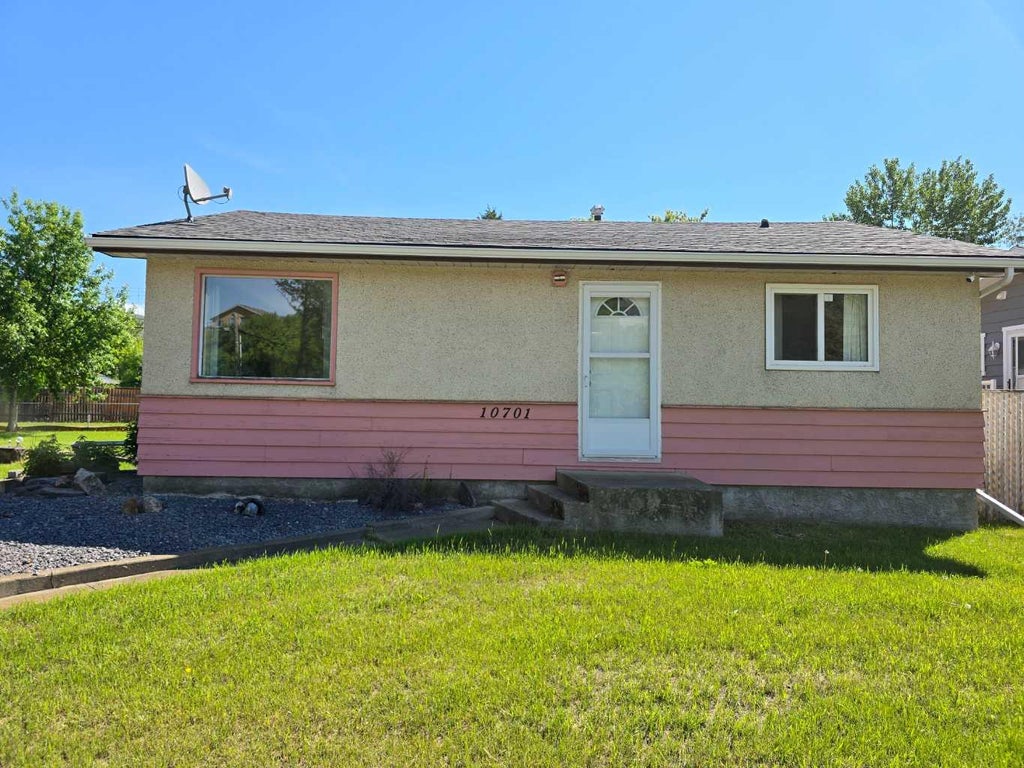 Photo of 10701 91 Street, Peace River, AB T8S 1R1 (MLS # A2319232)