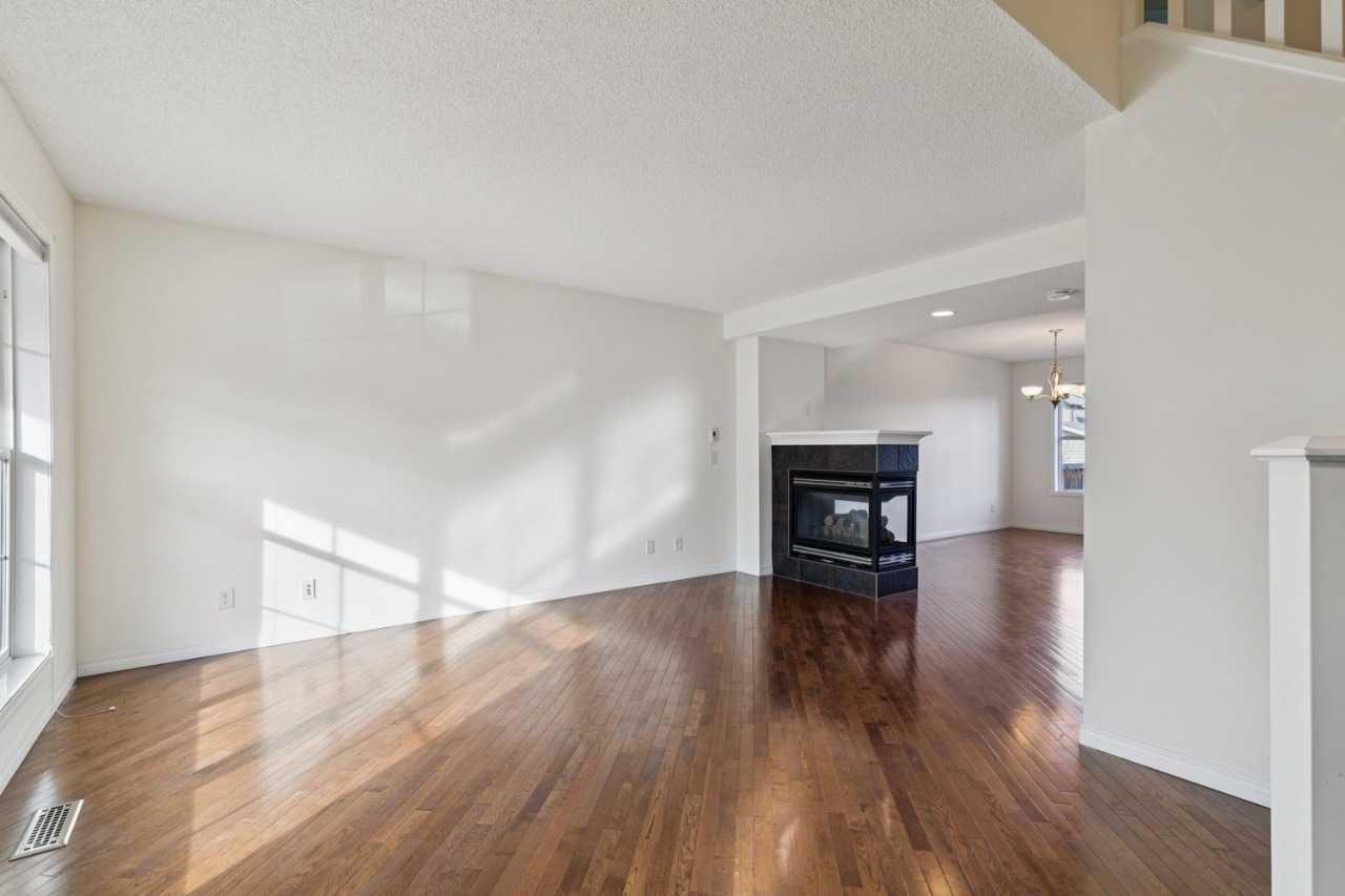 99 Auburn Bay Manor SE