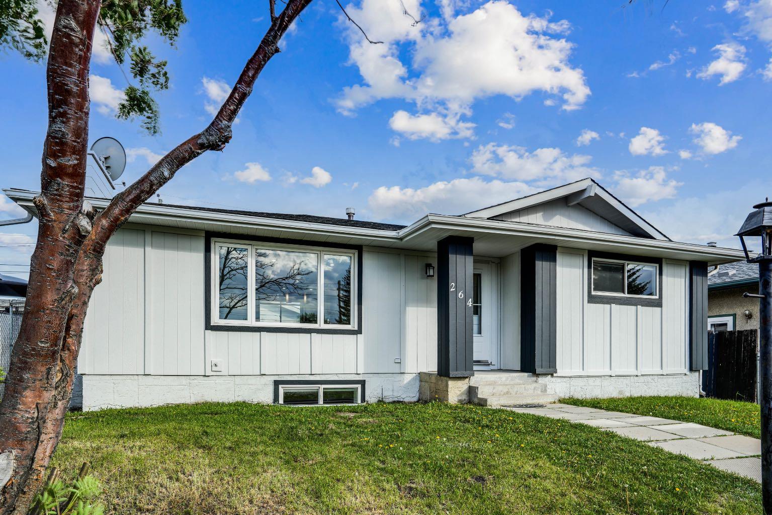 264 Penbrooke Close SE
