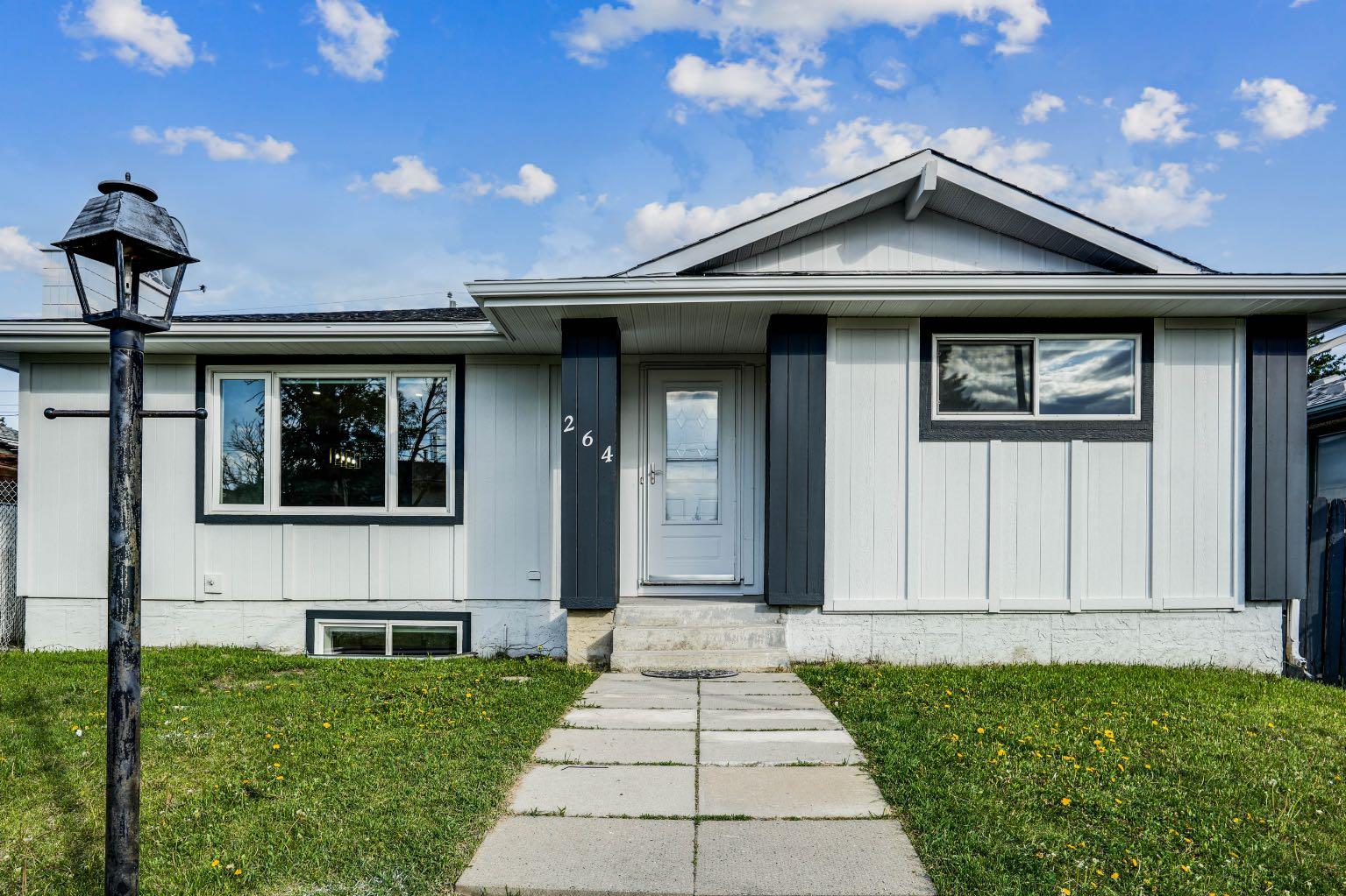 264 Penbrooke Close SE