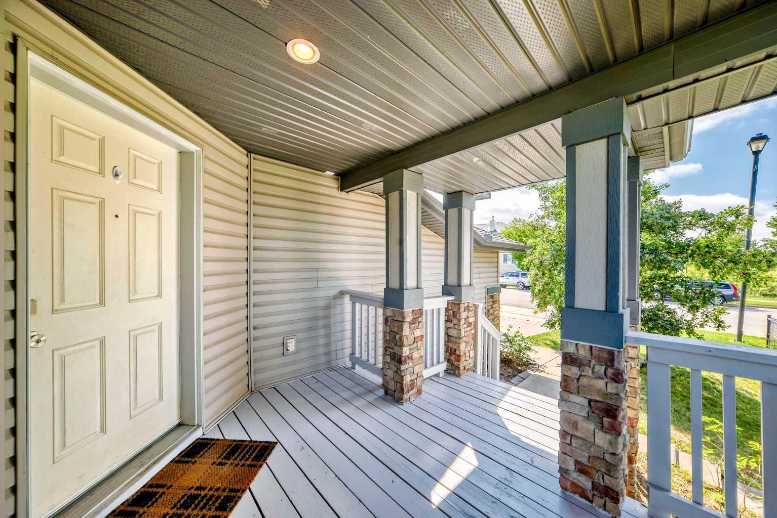 325 West Lakeview Drive