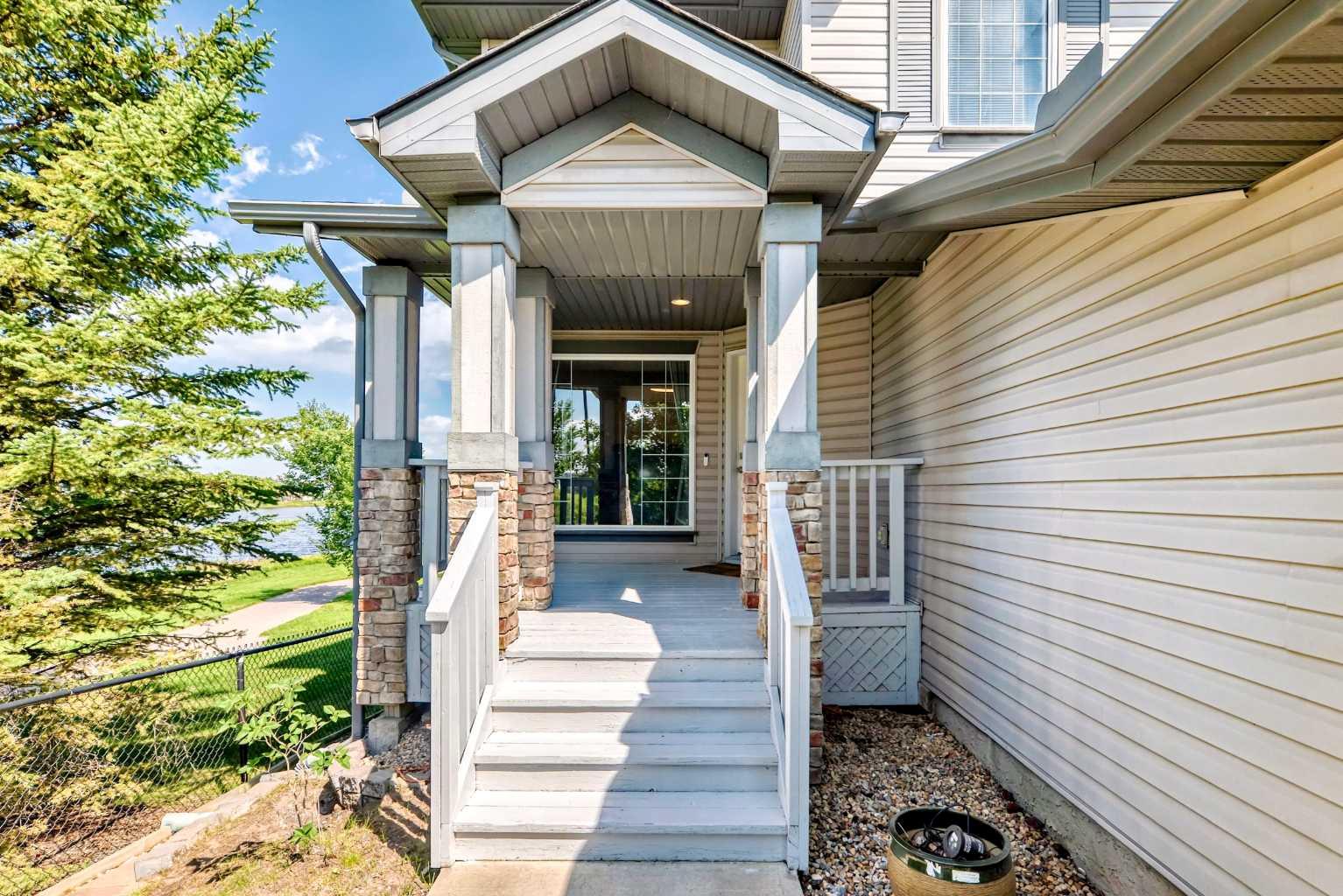 325 West Lakeview Drive