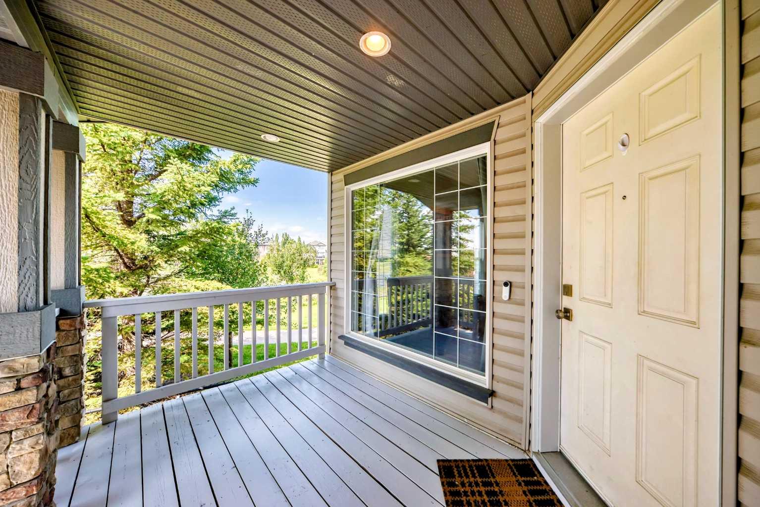 325 West Lakeview Drive