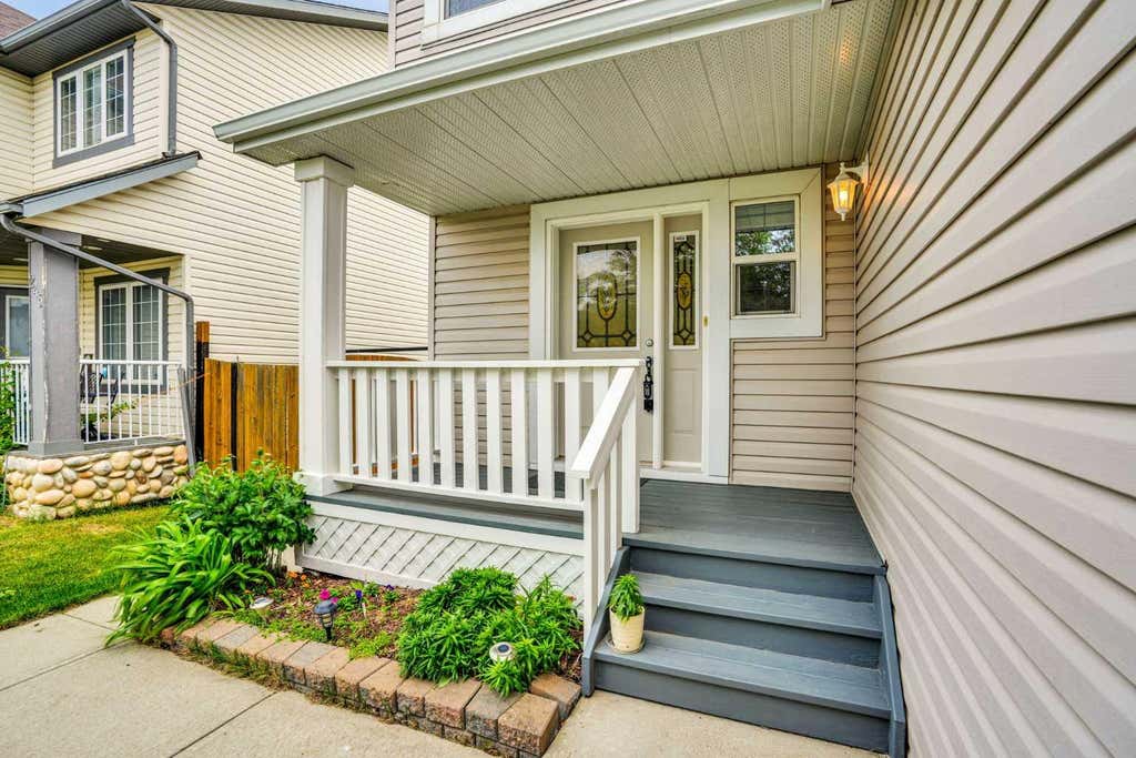 Photo of 249 Springmere Way, Chestermere, AB T1X 1P2 (MLS # A2332840)