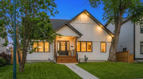 6308 Lacombe Way SW Calgary AB T3E 5T3