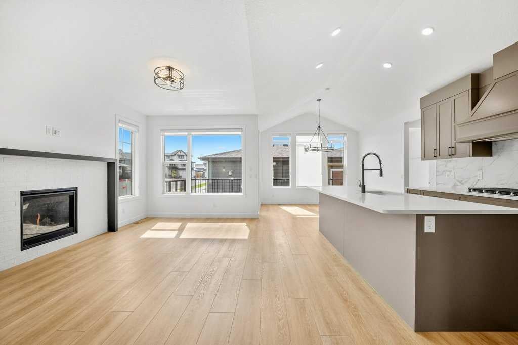 568 Grayling Bend