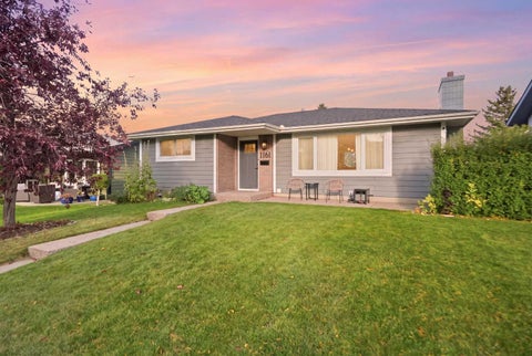Photo of 1161 hunterston Hill NW, Calgary, AB T2K 4P1 (MLS # A2346992)