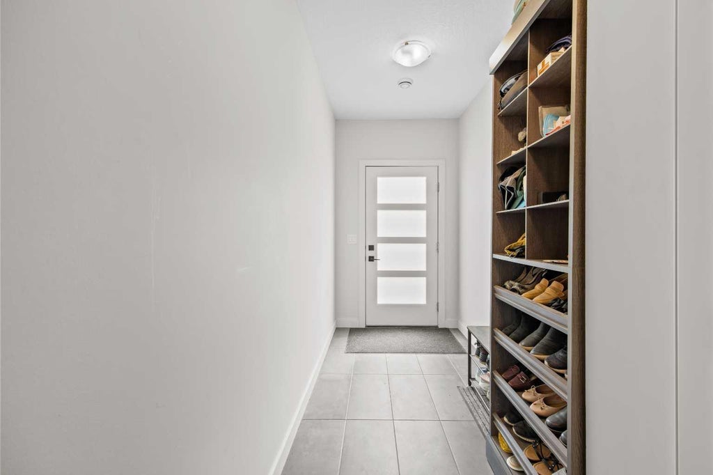Photo of 81 Greenbriar Place NW #206, Calgary, AB T3B 6J1 (MLS # A2342416)
