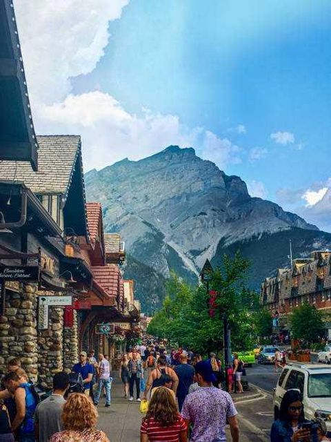  Banff AB 