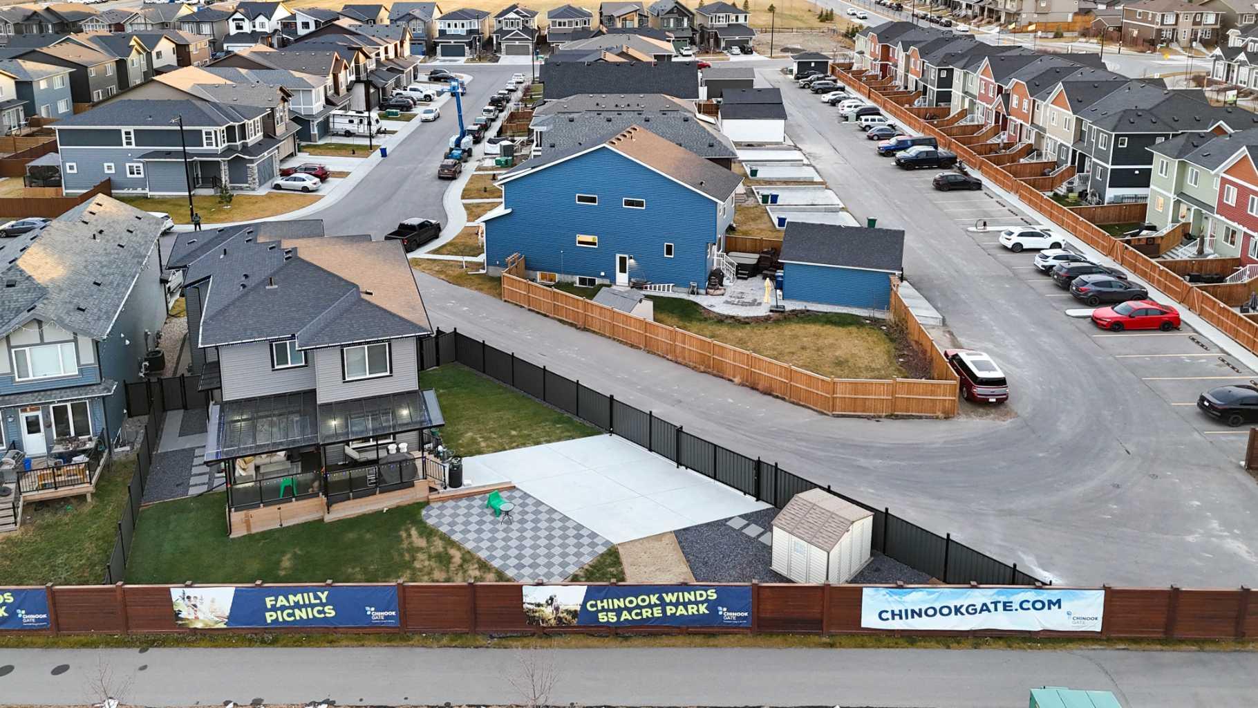 1153 Chinook Gate Bay SW