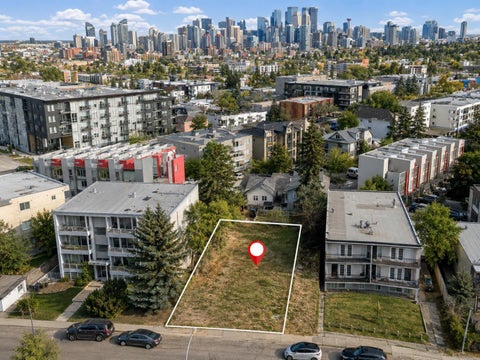 Photo of 1819 26 Avenue SW, Calgary, AB T2T 1E2 (MLS # A2324954)