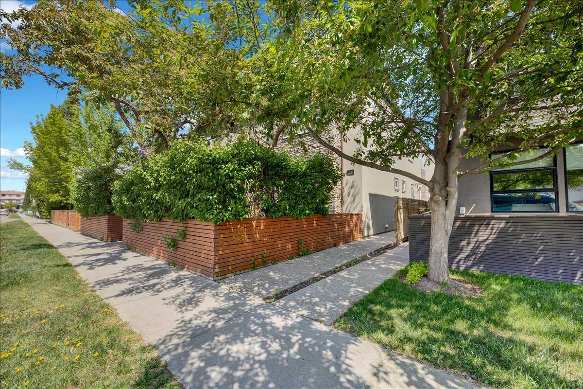 3712 16 Street SW 2