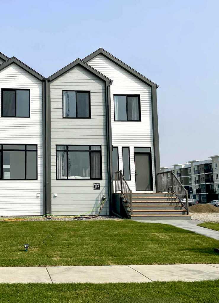 689 Blackwolf Boulevard N