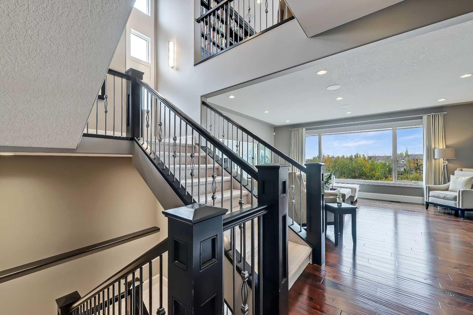 85 Rockcliff Heights NW
