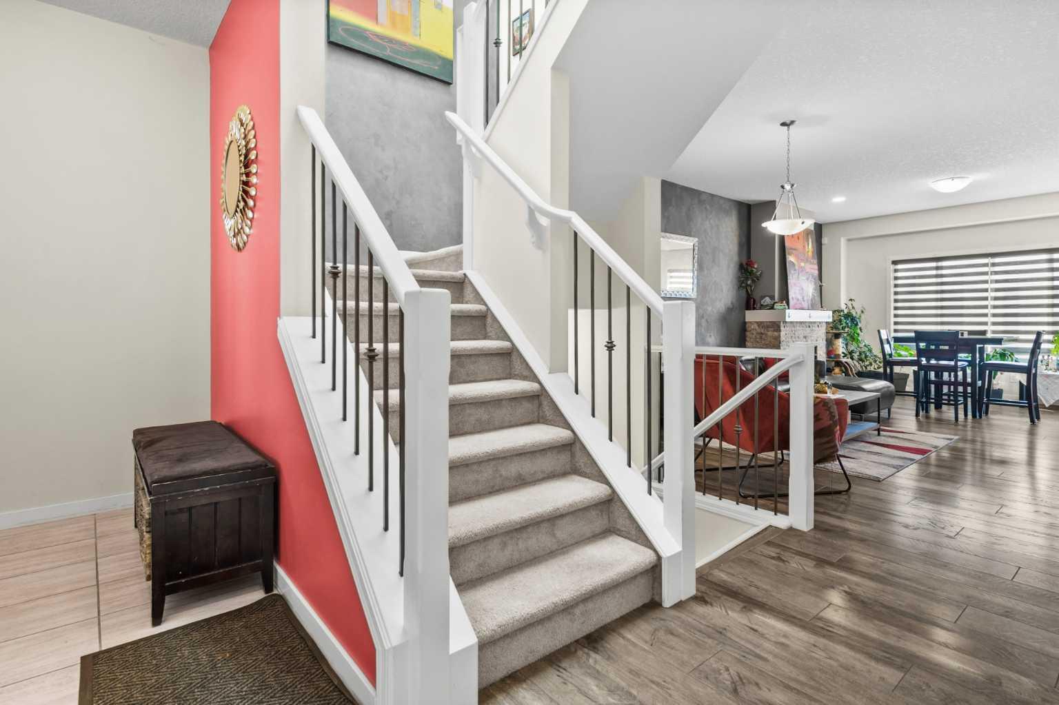 204 Walden Parade SE