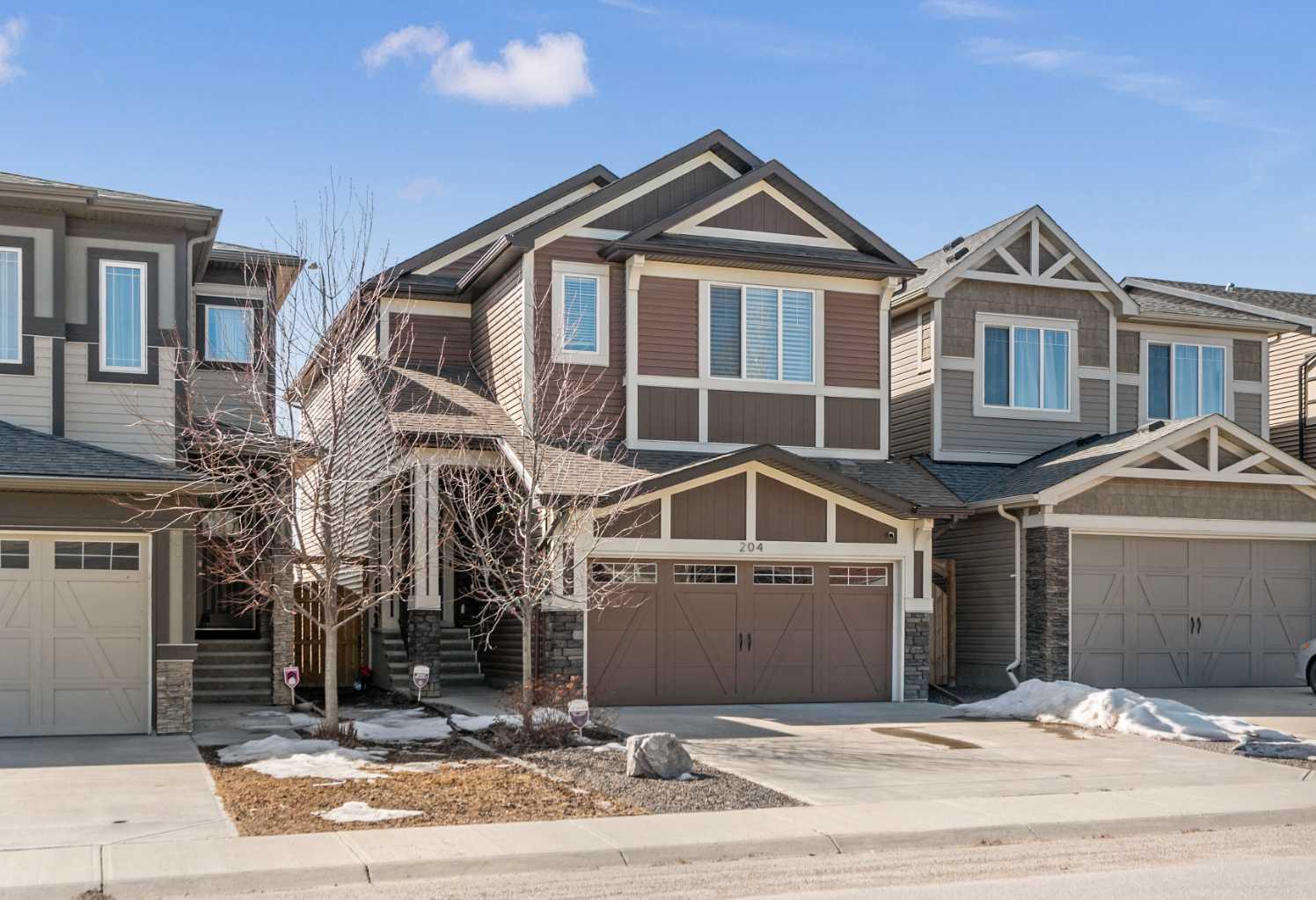 204 Walden Parade SE