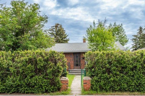 Photo of 3136 46 Street SW, Calgary, AB T3E 3W8 (MLS # A2320379)