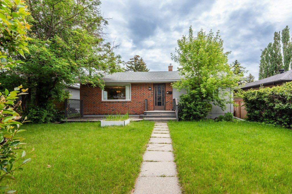 3136 46 Street SW