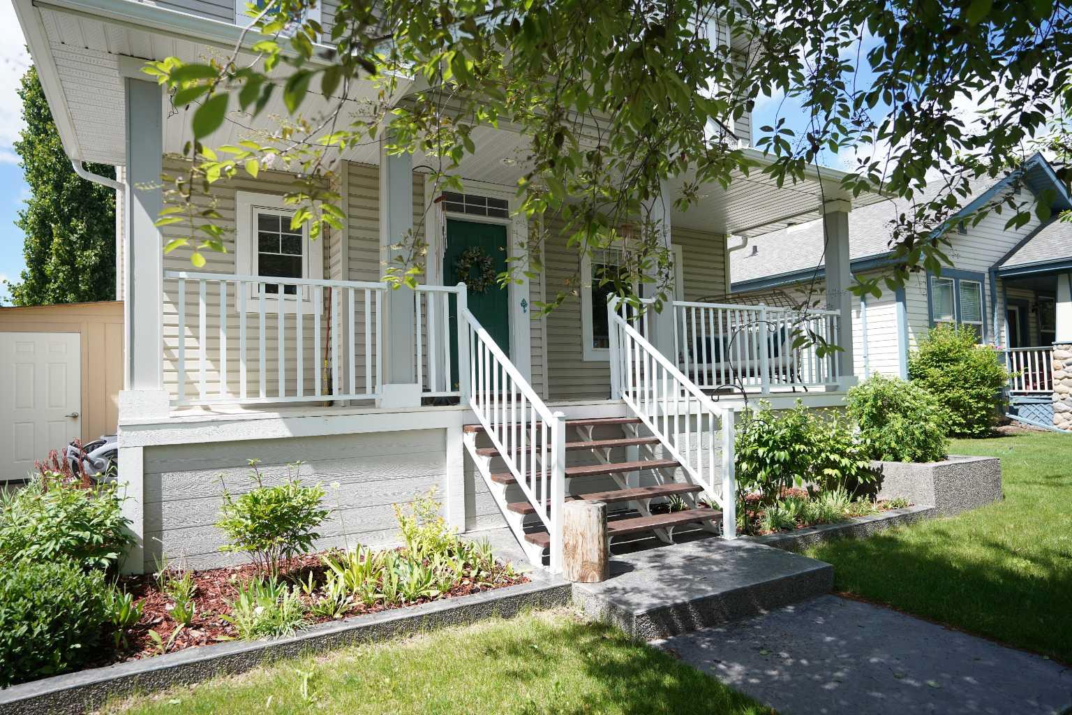 14 Inverness Close SE