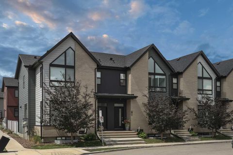 1224 Sage Meadows Gardens NW Calgary AB T3P 1K4