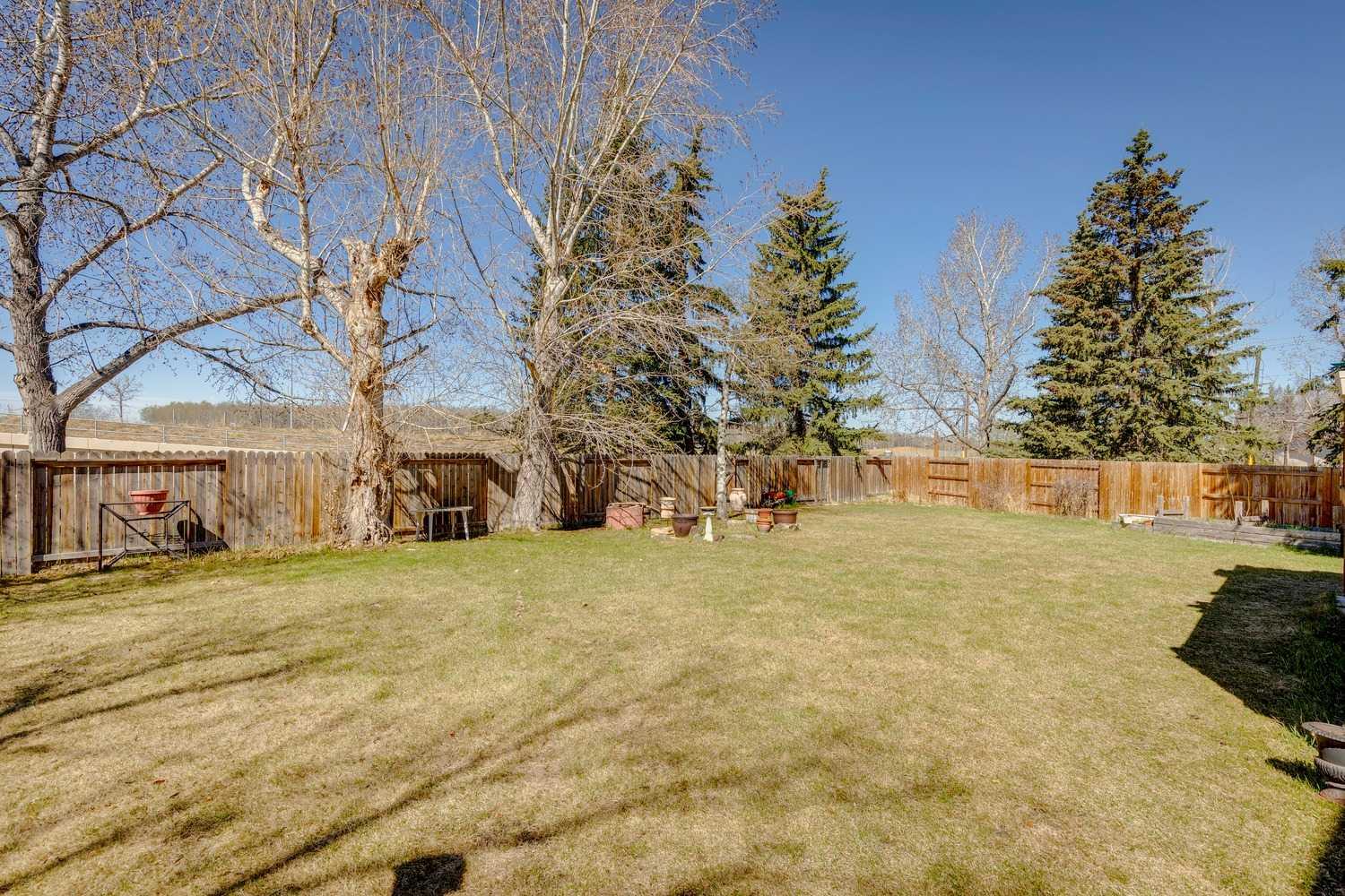 331 Oakridge Place SW