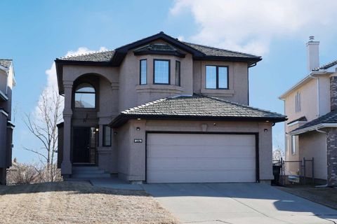 256 Hampstead Road NW Calgary AB T3A 6G6