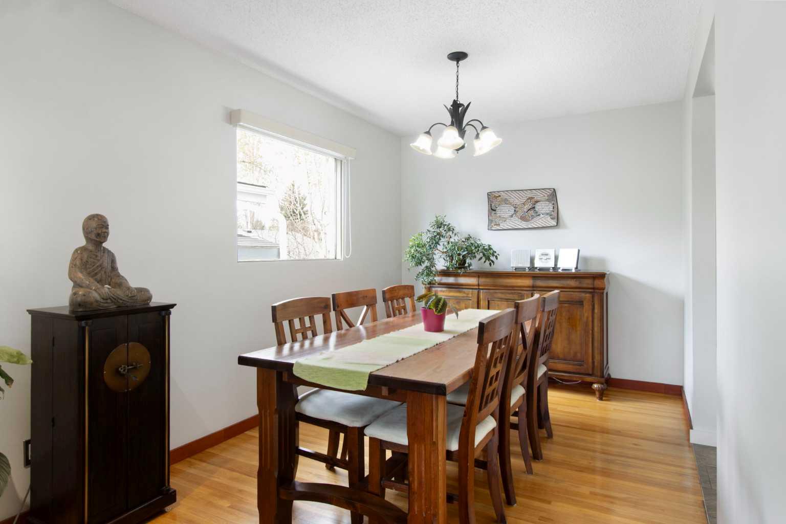 10811 Maplecrest Road SE
