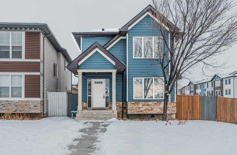 913 Taradale Drive NE Calgary AB T3J 0E8