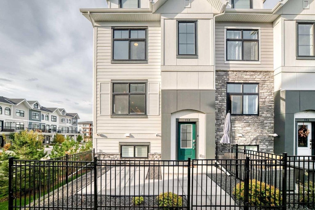 Photo of 150 Les Jardins Park SE, Calgary, AB T2C 5V3 (MLS # A2348477)